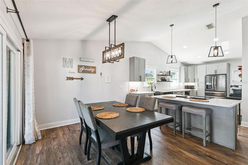 Active With Contract: $409,900 (4 beds, 2 baths, 1609 Square Feet)