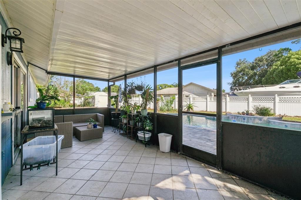 Active With Contract: $409,900 (4 beds, 2 baths, 1609 Square Feet)