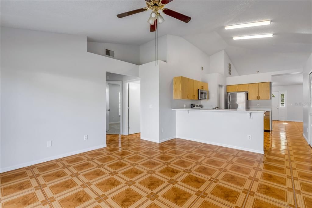 For Sale: $335,000 (3 beds, 2 baths, 1387 Square Feet)