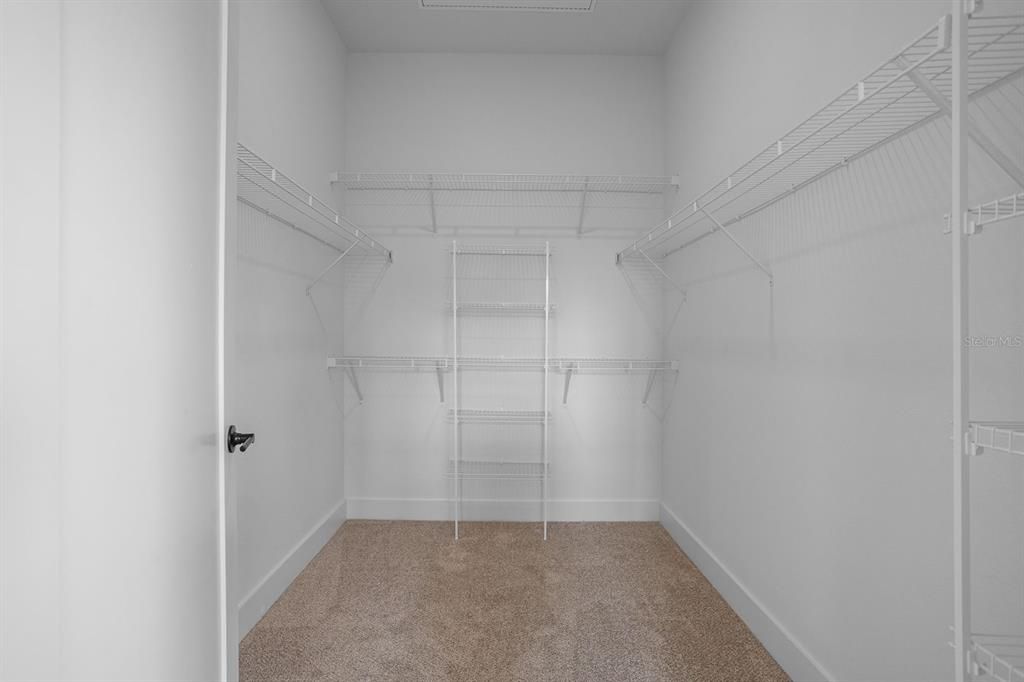 For Rent: $3,095 (3 beds, 2 baths, 1383 Square Feet)