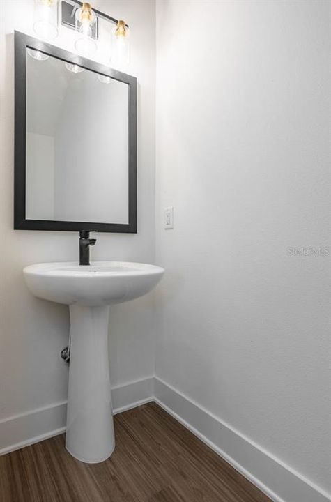 For Rent: $3,095 (3 beds, 2 baths, 1383 Square Feet)
