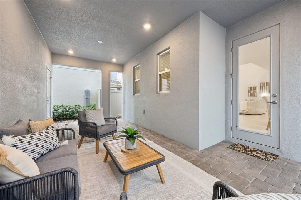 For Sale: $635,000 (4 beds, 4 baths, 2927 Square Feet)