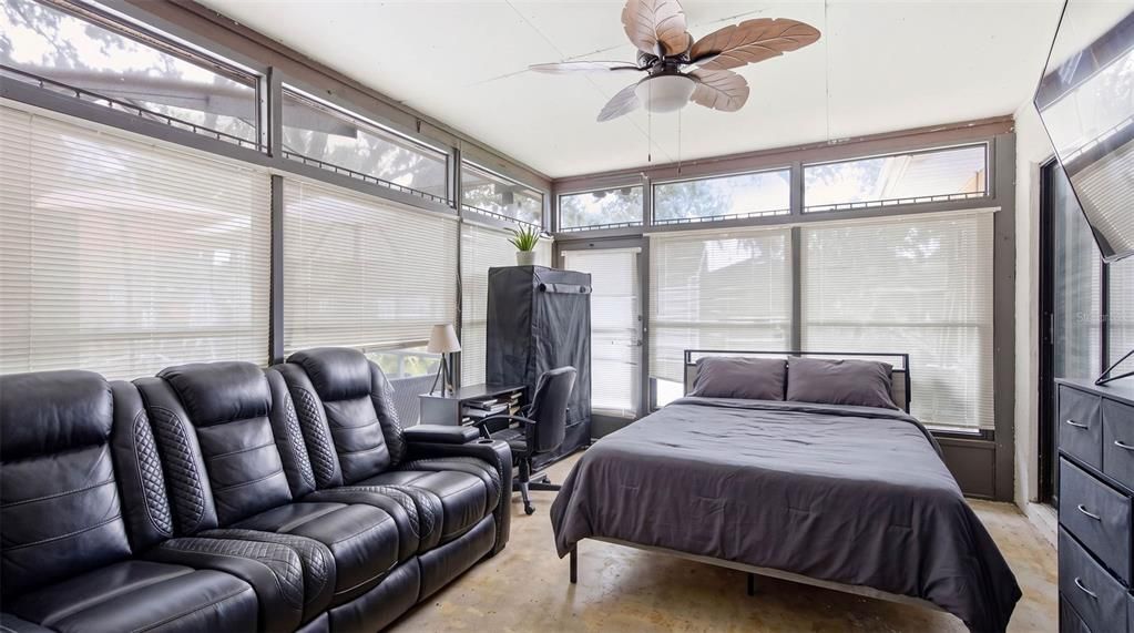 En Venta: $299,900 (2 camas, 2 baños, 1102 Pies cuadrados)