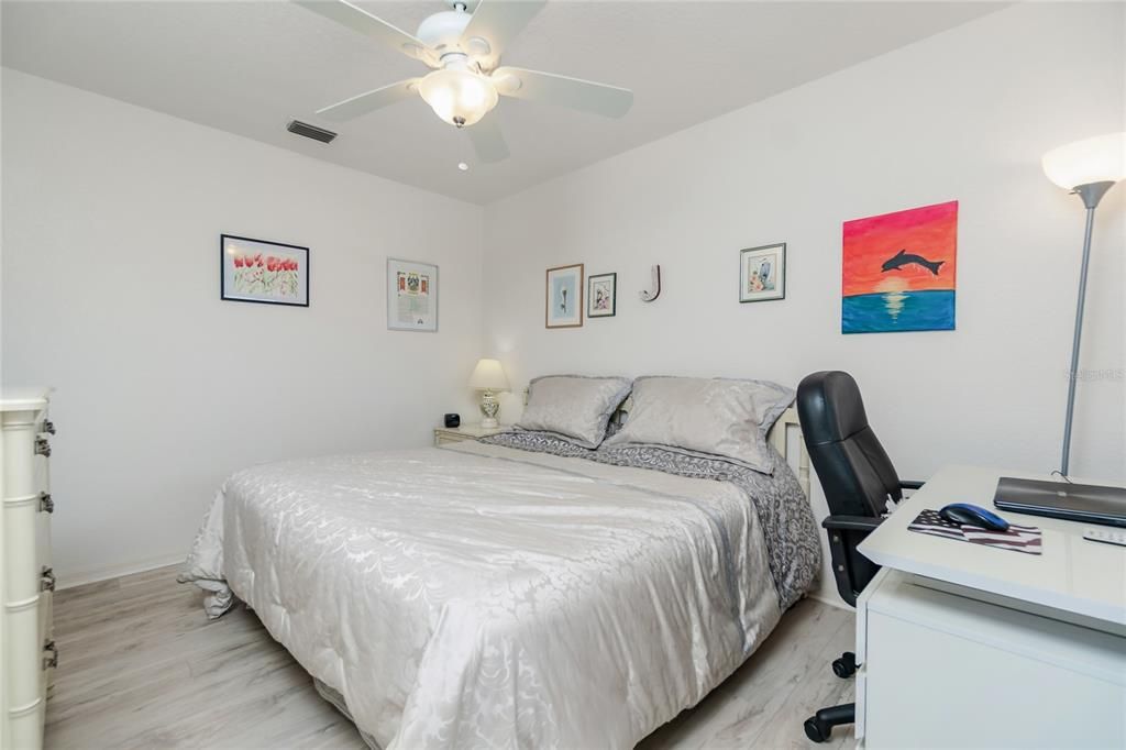 En Venta: $189,900 (2 camas, 2 baños, 950 Pies cuadrados)