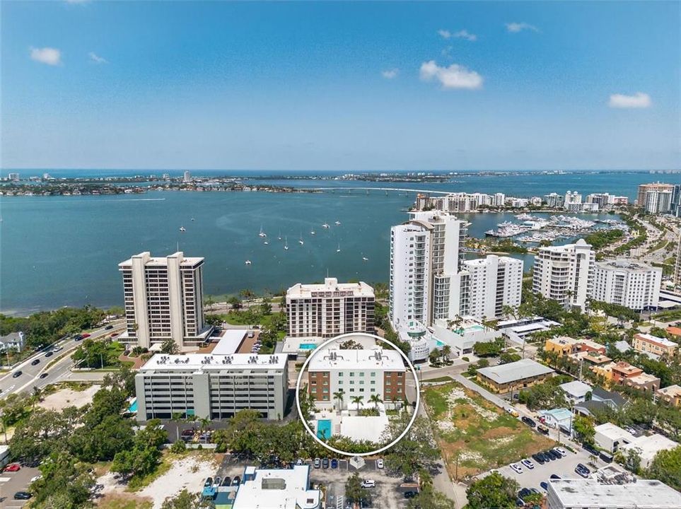 На продажу: $1,525,000 (3 спален, 3 ванн, 1815 Квадратных фут)