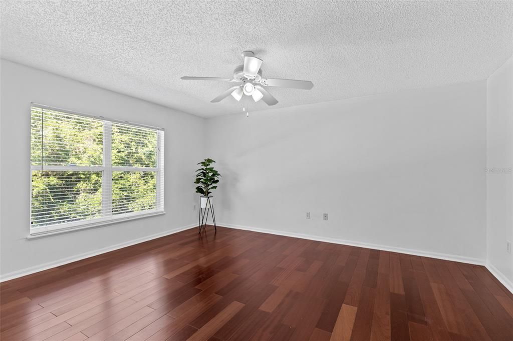 En Venta: $379,500 (4 camas, 2 baños, 2142 Pies cuadrados)