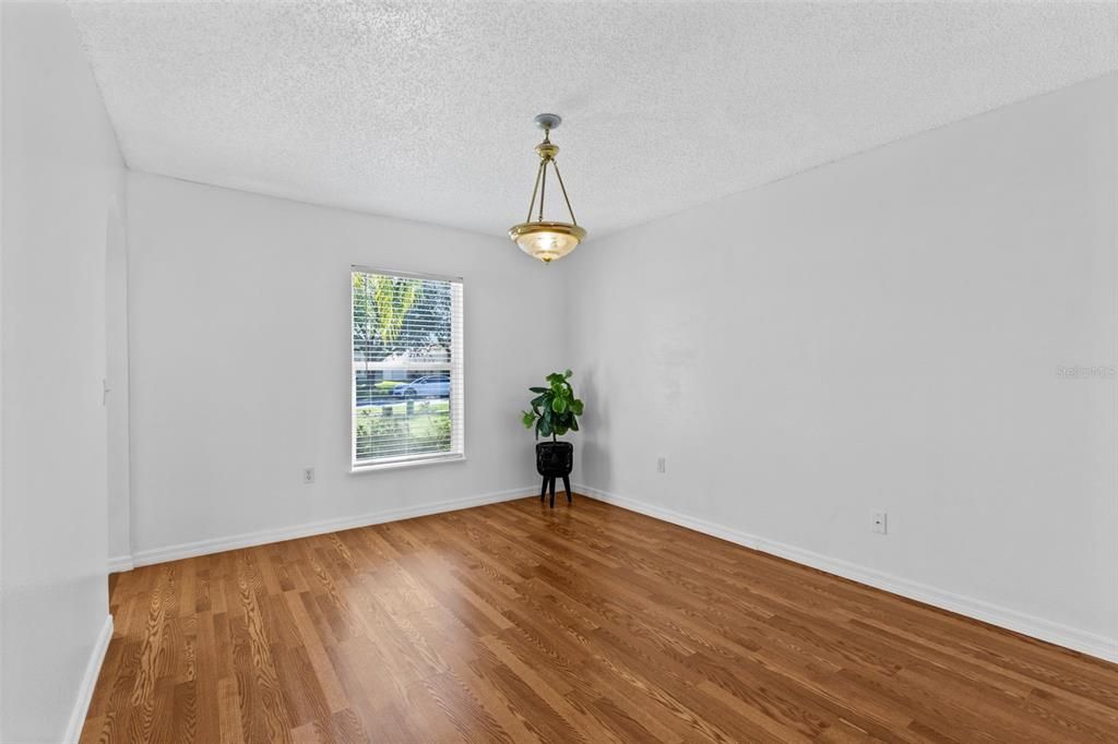 En Venta: $379,500 (4 camas, 2 baños, 2142 Pies cuadrados)