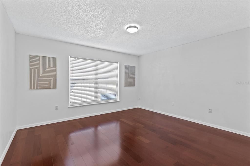 En Venta: $379,500 (4 camas, 2 baños, 2142 Pies cuadrados)