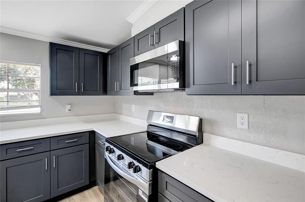 На продажу: $339,900 (4 спален, 3 ванн, 2356 Квадратных фут)