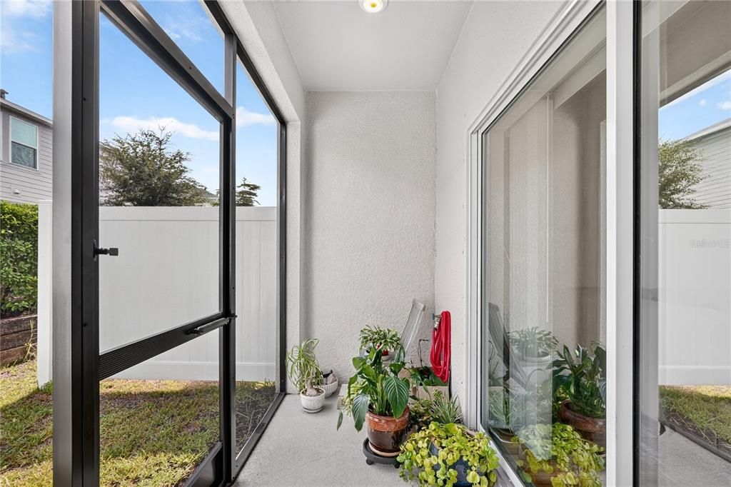 For Sale: $273,900 (2 beds, 2 baths, 1178 Square Feet)