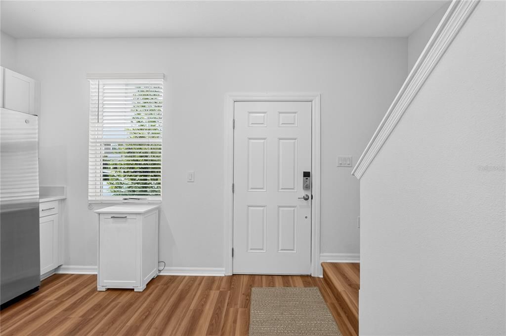For Sale: $273,900 (2 beds, 2 baths, 1178 Square Feet)