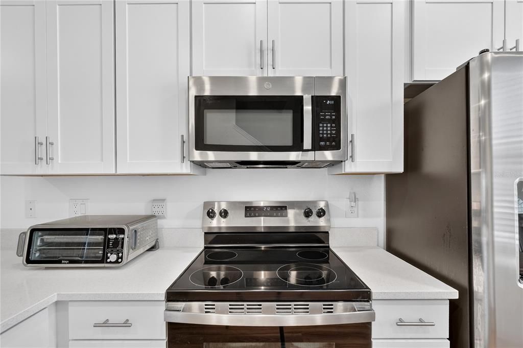 For Sale: $273,900 (2 beds, 2 baths, 1178 Square Feet)