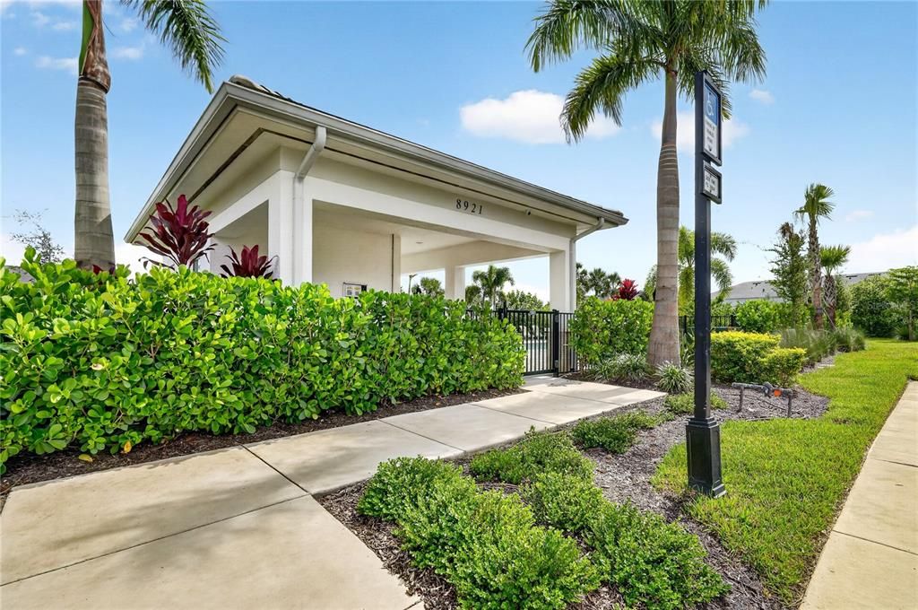 For Sale: $273,900 (2 beds, 2 baths, 1178 Square Feet)