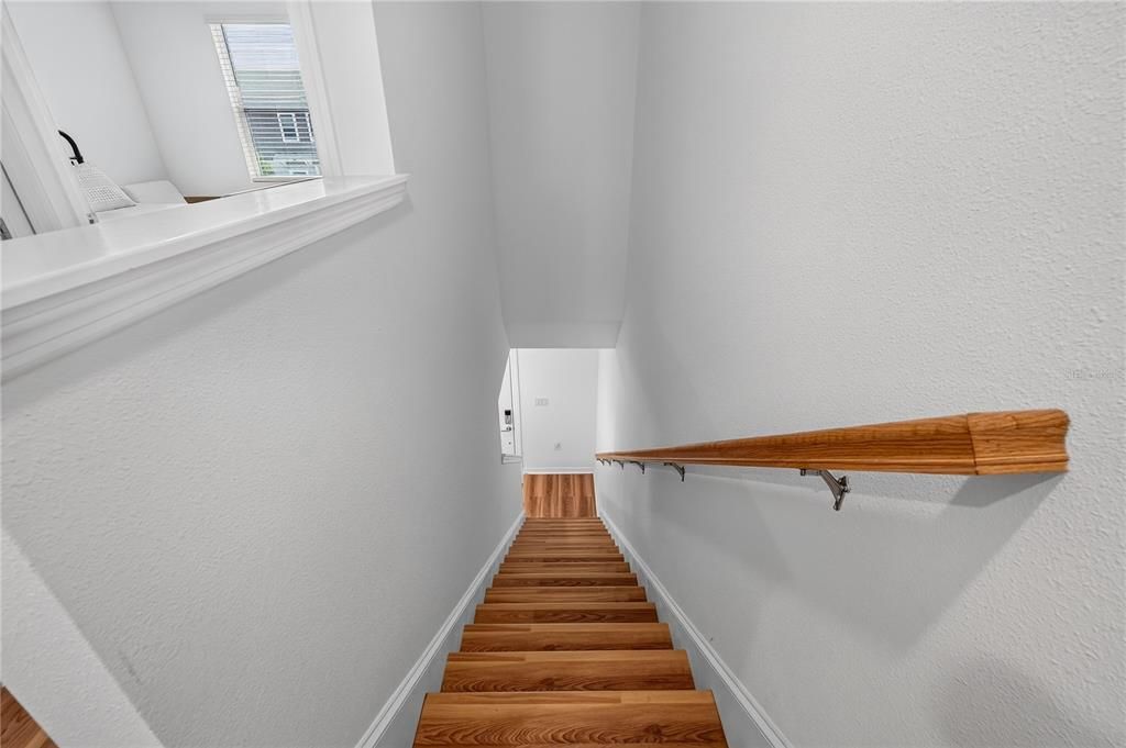 For Sale: $273,900 (2 beds, 2 baths, 1178 Square Feet)
