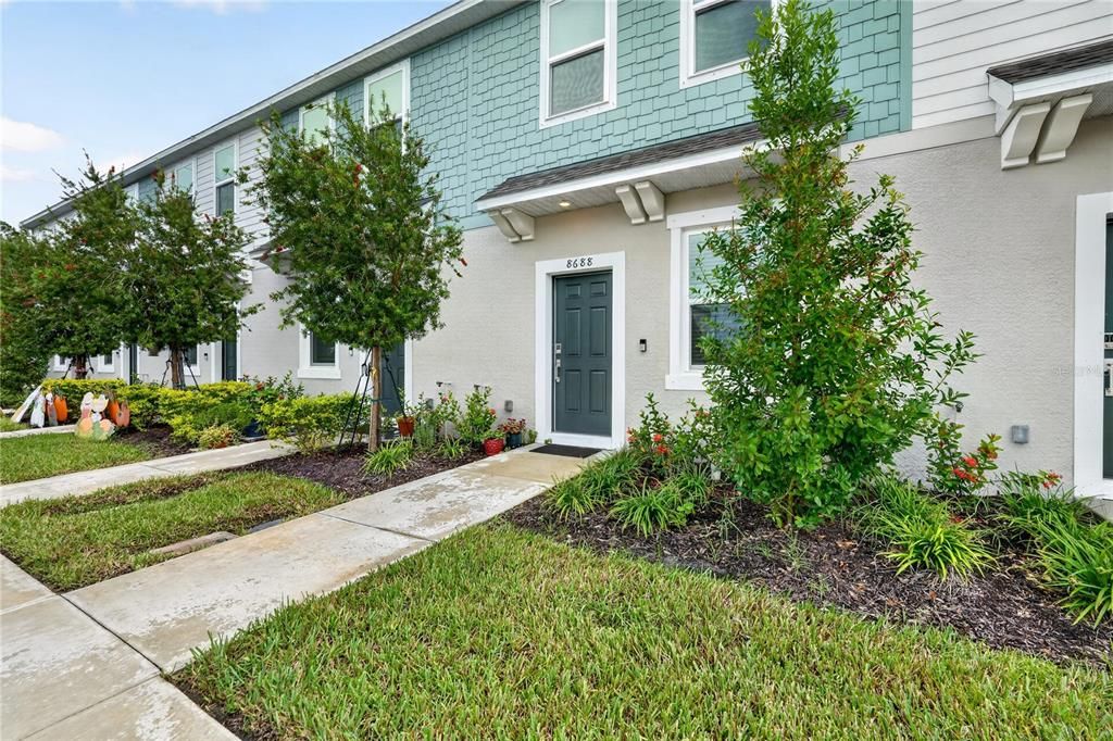 For Sale: $273,900 (2 beds, 2 baths, 1178 Square Feet)