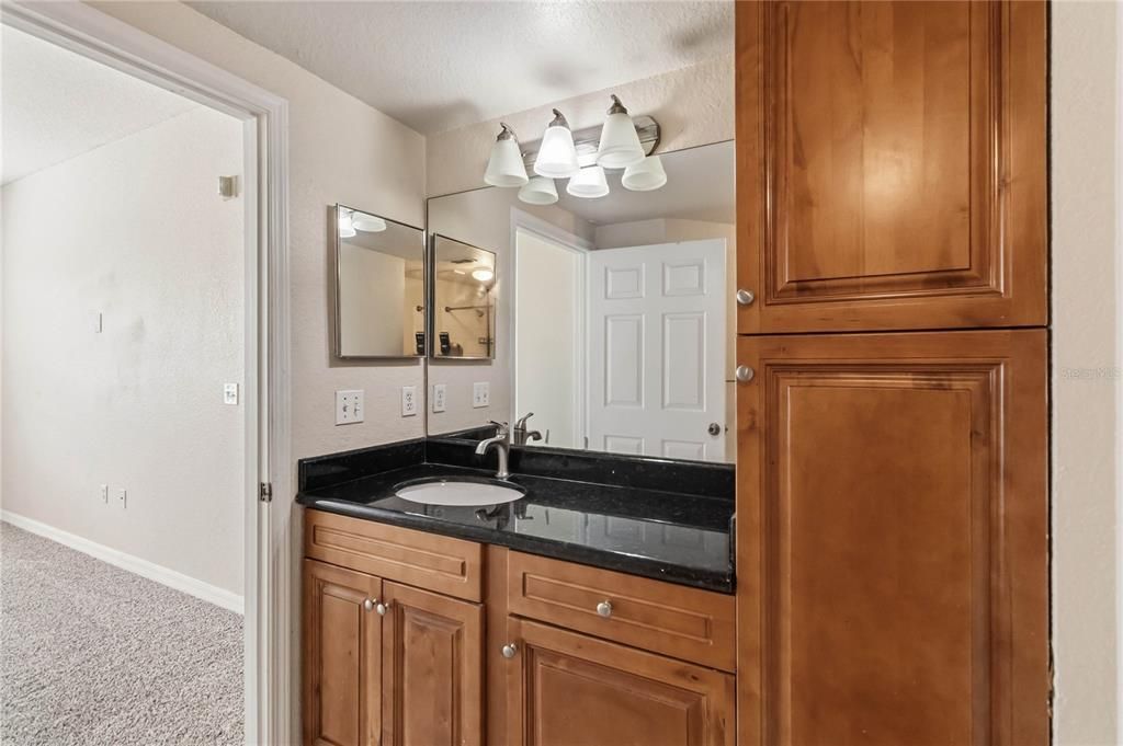 For Sale: $230,000 (2 beds, 2 baths, 1150 Square Feet)
