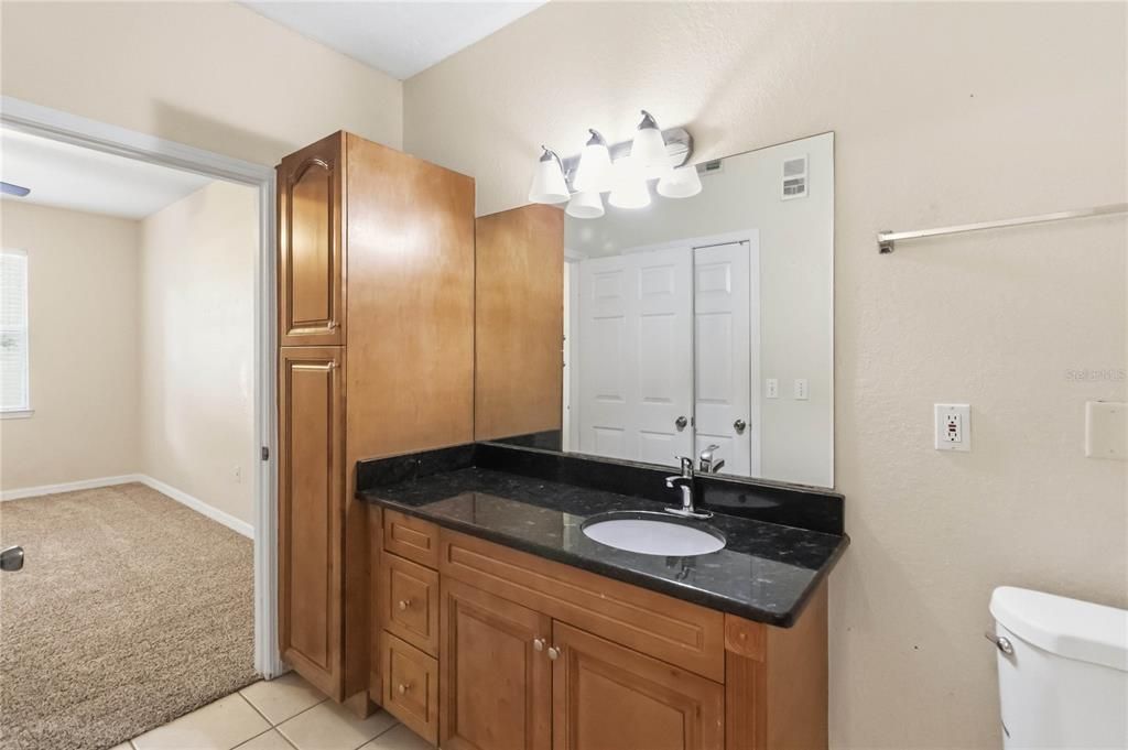 For Sale: $230,000 (2 beds, 2 baths, 1150 Square Feet)