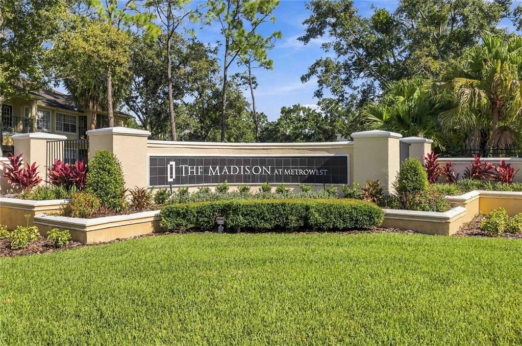 For Sale: $230,000 (2 beds, 2 baths, 1150 Square Feet)