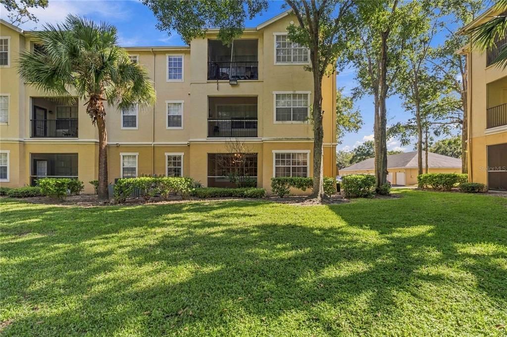 For Sale: $230,000 (2 beds, 2 baths, 1150 Square Feet)