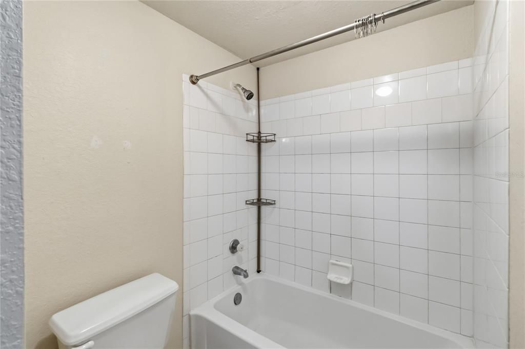For Sale: $230,000 (2 beds, 2 baths, 1150 Square Feet)