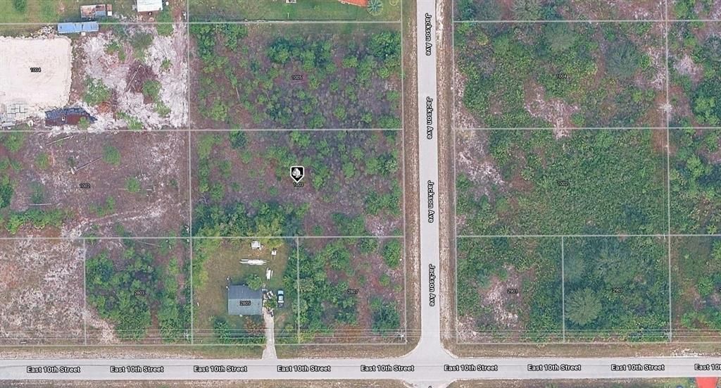На продажу: $26,900 (0.50 acres)