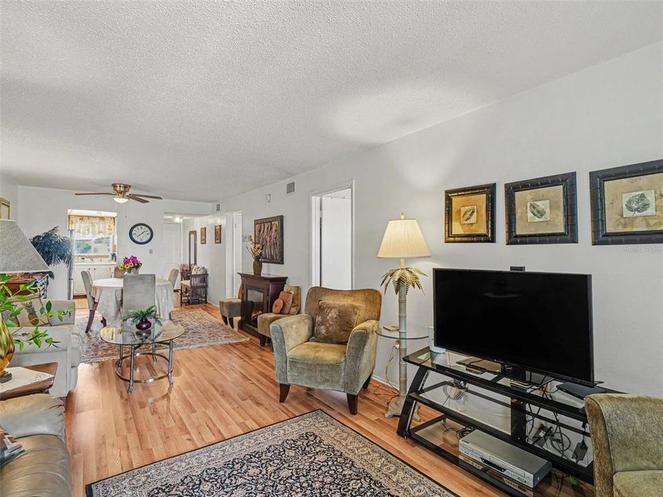 En Venta: $114,999 (2 camas, 1 baños, 960 Pies cuadrados)