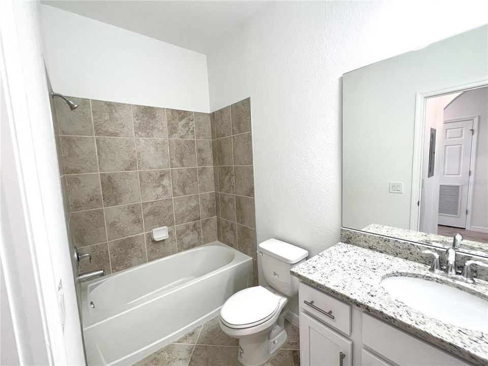 En Venta: $239,000 (2 camas, 2 baños, 1198 Pies cuadrados)