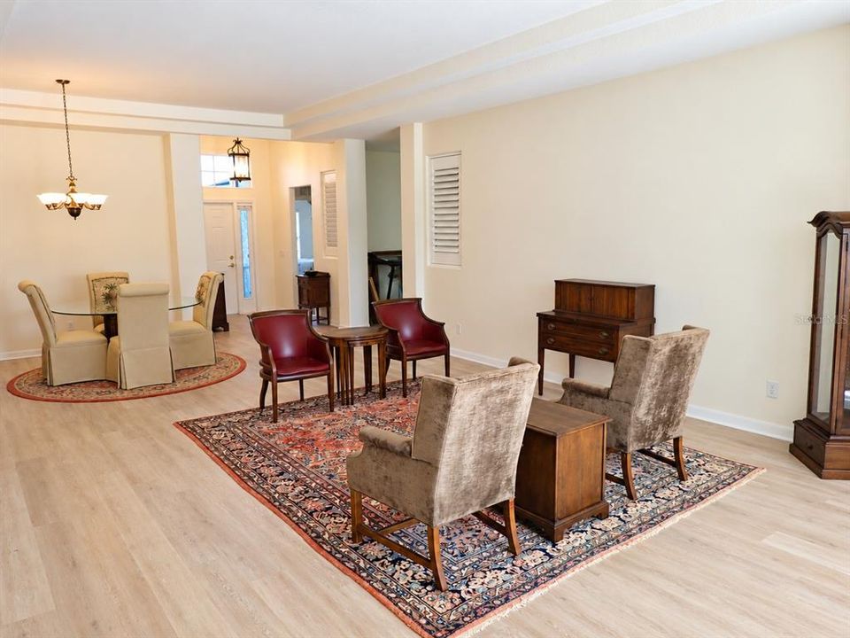 For Sale: $439,000 (2 beds, 2 baths, 1942 Square Feet)