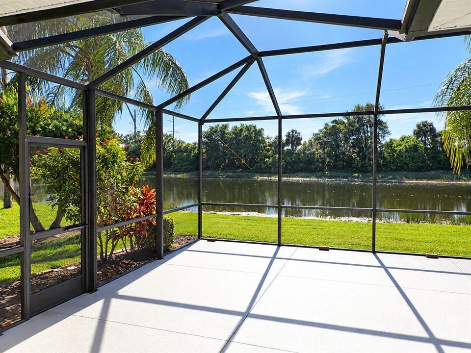 For Sale: $439,000 (2 beds, 2 baths, 1942 Square Feet)