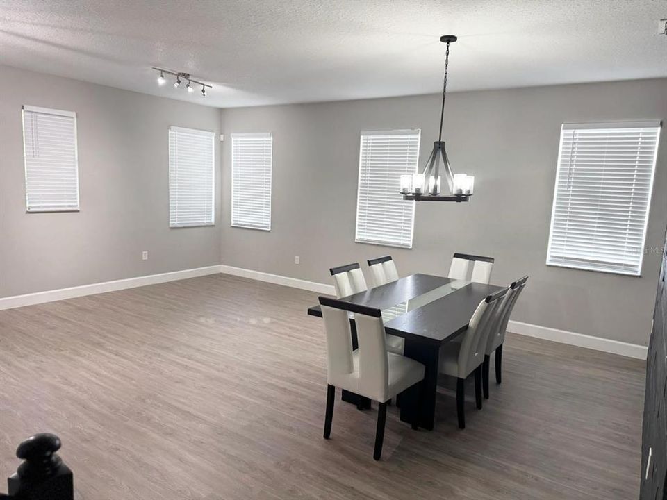 For Sale: $650,000 (3 beds, 2 baths, 2937 Square Feet)