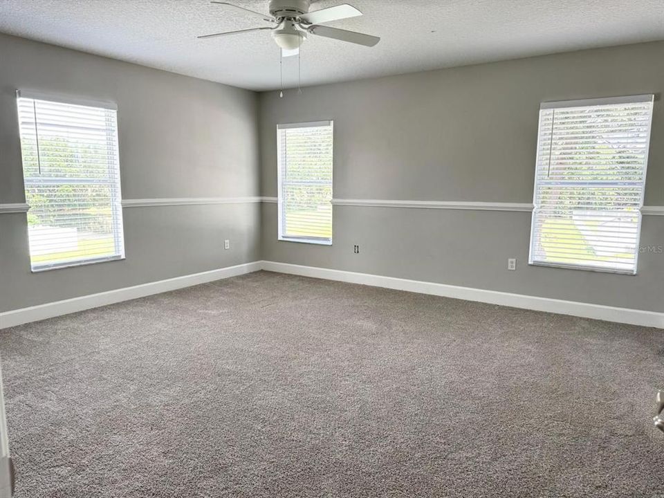 For Sale: $650,000 (3 beds, 2 baths, 2937 Square Feet)