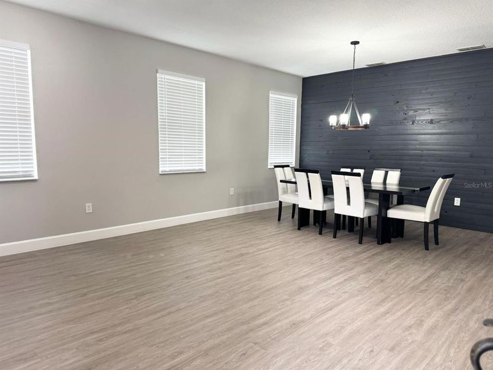 For Sale: $650,000 (3 beds, 2 baths, 2937 Square Feet)