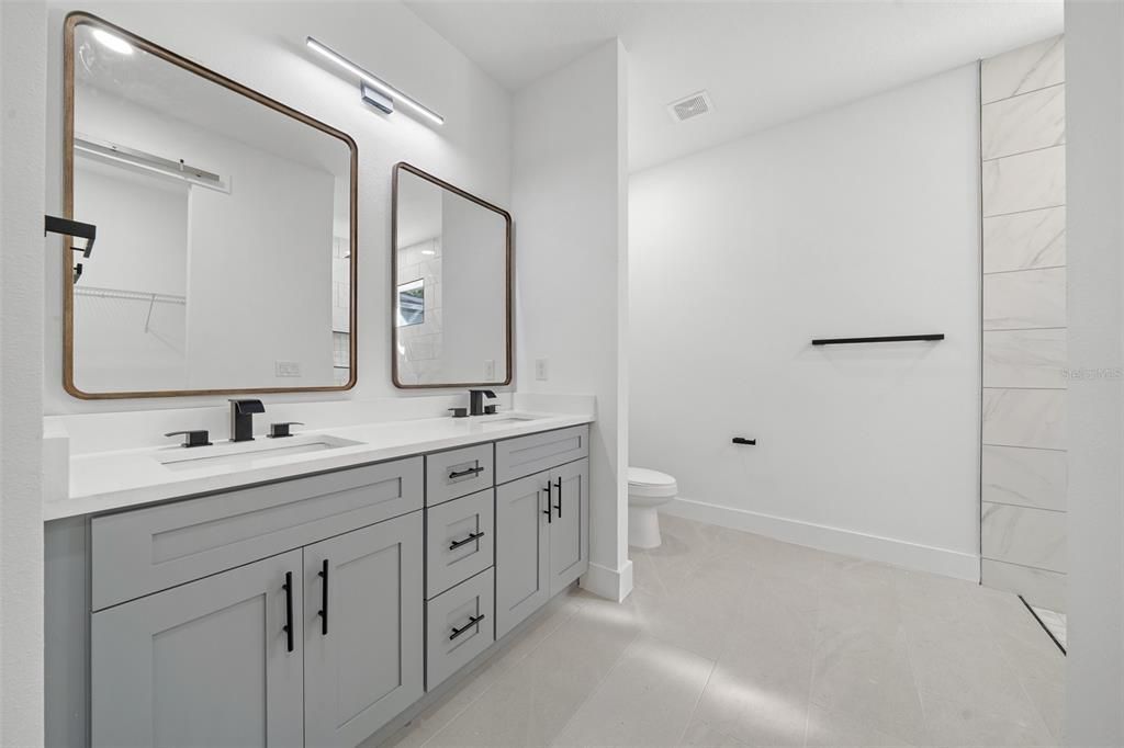 For Sale: $275,000 (3 beds, 2 baths, 1500 Square Feet)