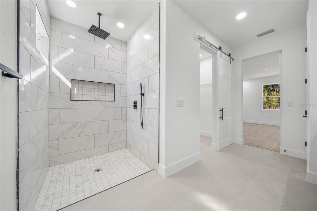 For Sale: $275,000 (3 beds, 2 baths, 1500 Square Feet)