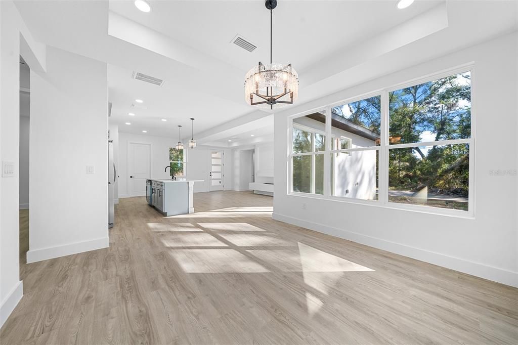 For Sale: $275,000 (3 beds, 2 baths, 1500 Square Feet)