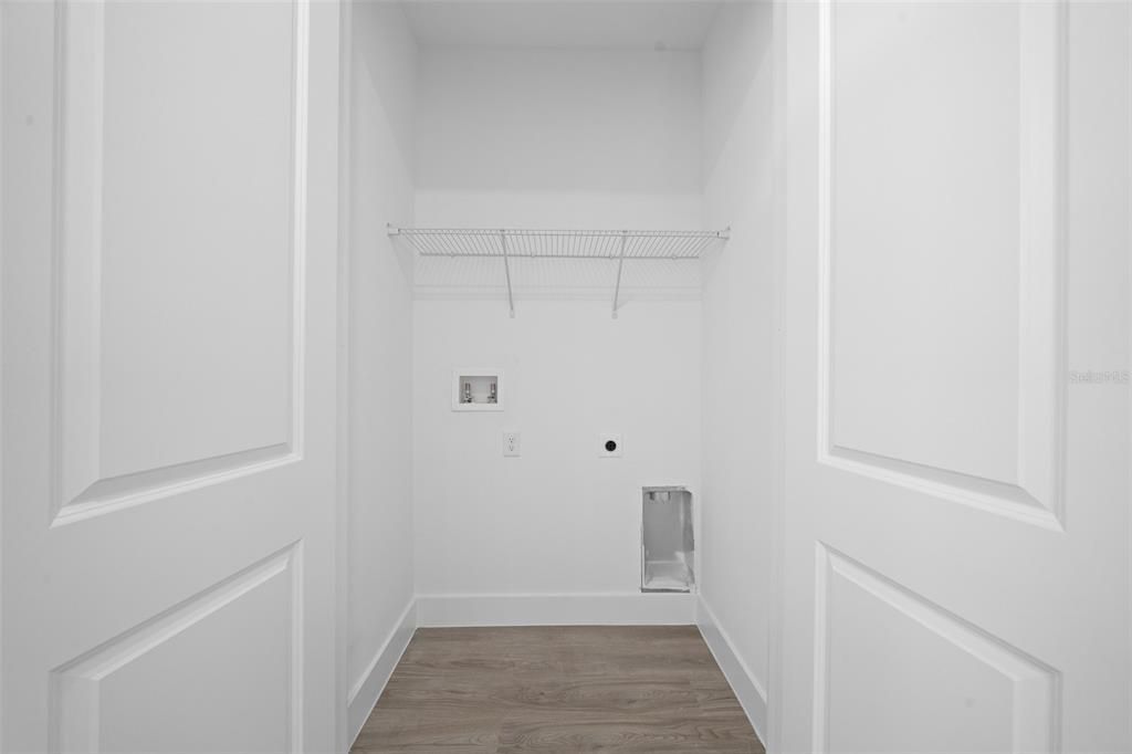 For Sale: $275,000 (3 beds, 2 baths, 1500 Square Feet)