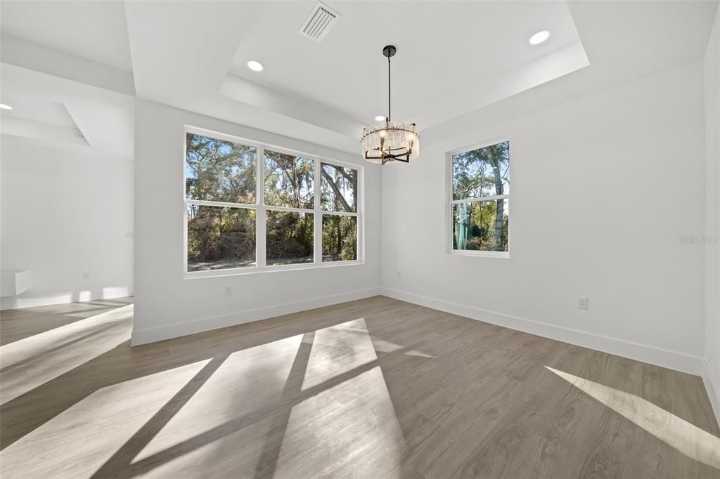 For Sale: $275,000 (3 beds, 2 baths, 1500 Square Feet)
