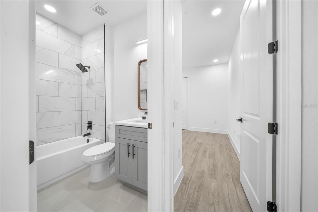 For Sale: $275,000 (3 beds, 2 baths, 1500 Square Feet)