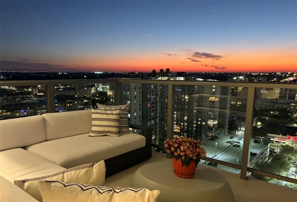 For Sale: $1,199,500 (2 beds, 2 baths, 1663 Square Feet)