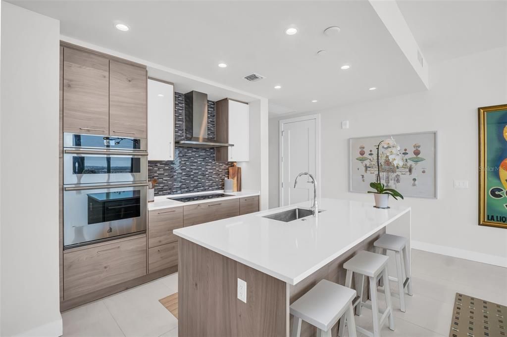 For Sale: $1,199,500 (2 beds, 2 baths, 1663 Square Feet)