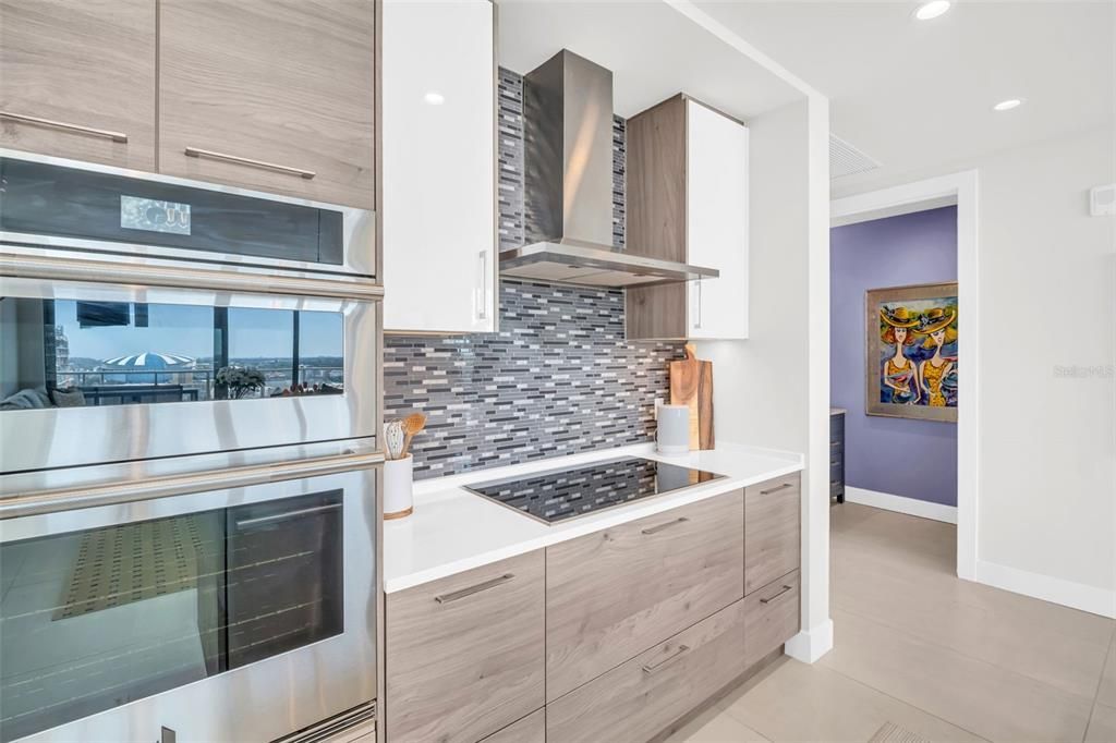 For Sale: $1,199,500 (2 beds, 2 baths, 1663 Square Feet)