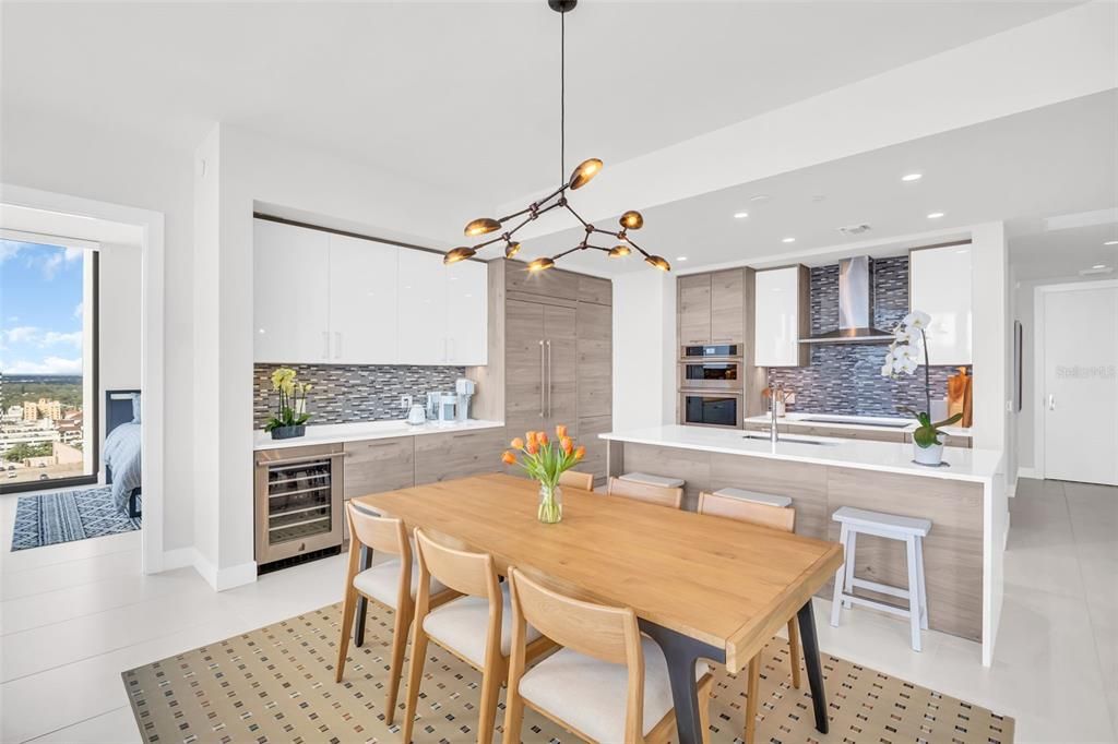 For Sale: $1,199,500 (2 beds, 2 baths, 1663 Square Feet)