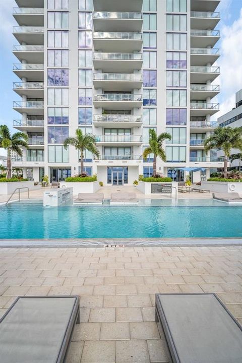 For Sale: $1,199,500 (2 beds, 2 baths, 1663 Square Feet)