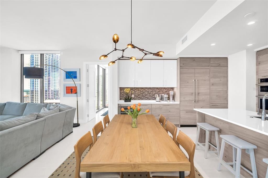 For Sale: $1,199,500 (2 beds, 2 baths, 1663 Square Feet)