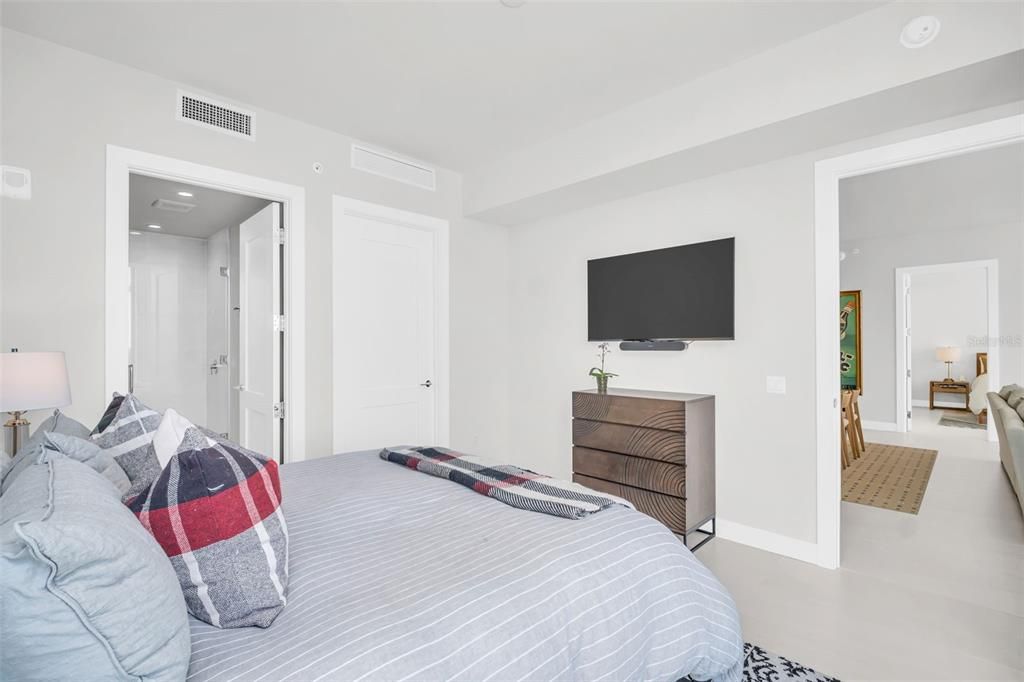 For Sale: $1,199,500 (2 beds, 2 baths, 1663 Square Feet)