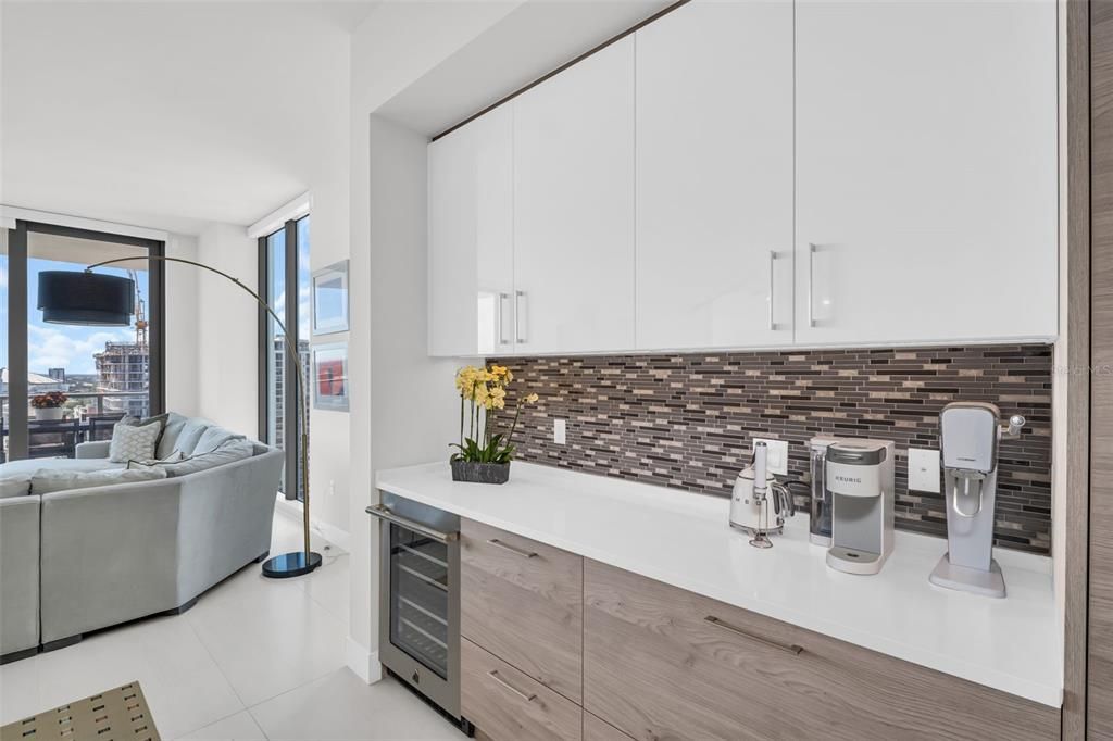 For Sale: $1,199,500 (2 beds, 2 baths, 1663 Square Feet)