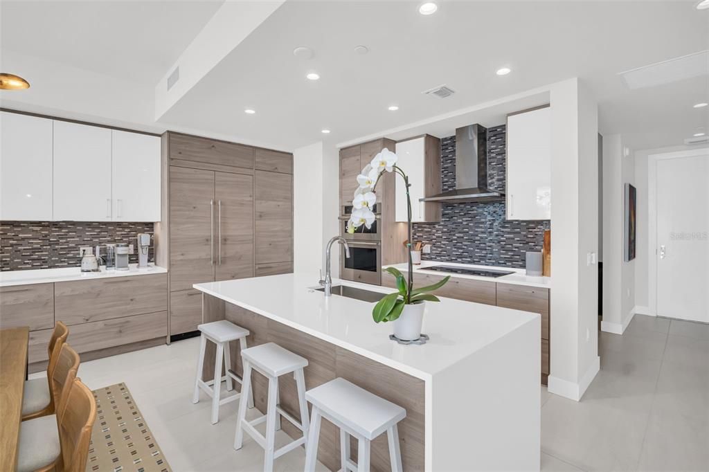 For Sale: $1,199,500 (2 beds, 2 baths, 1663 Square Feet)