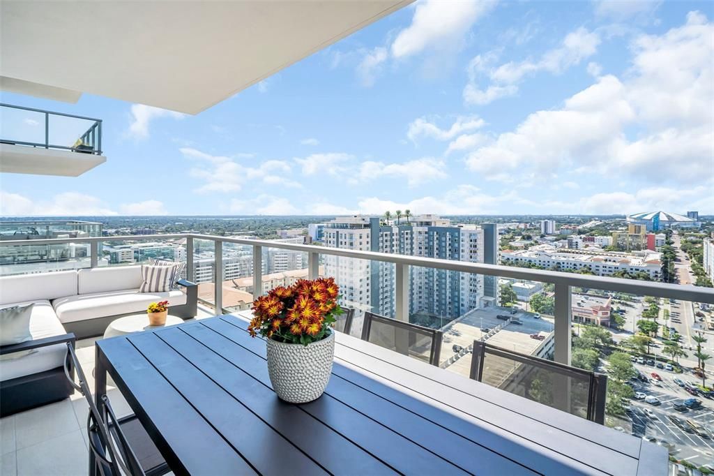 For Sale: $1,199,500 (2 beds, 2 baths, 1663 Square Feet)