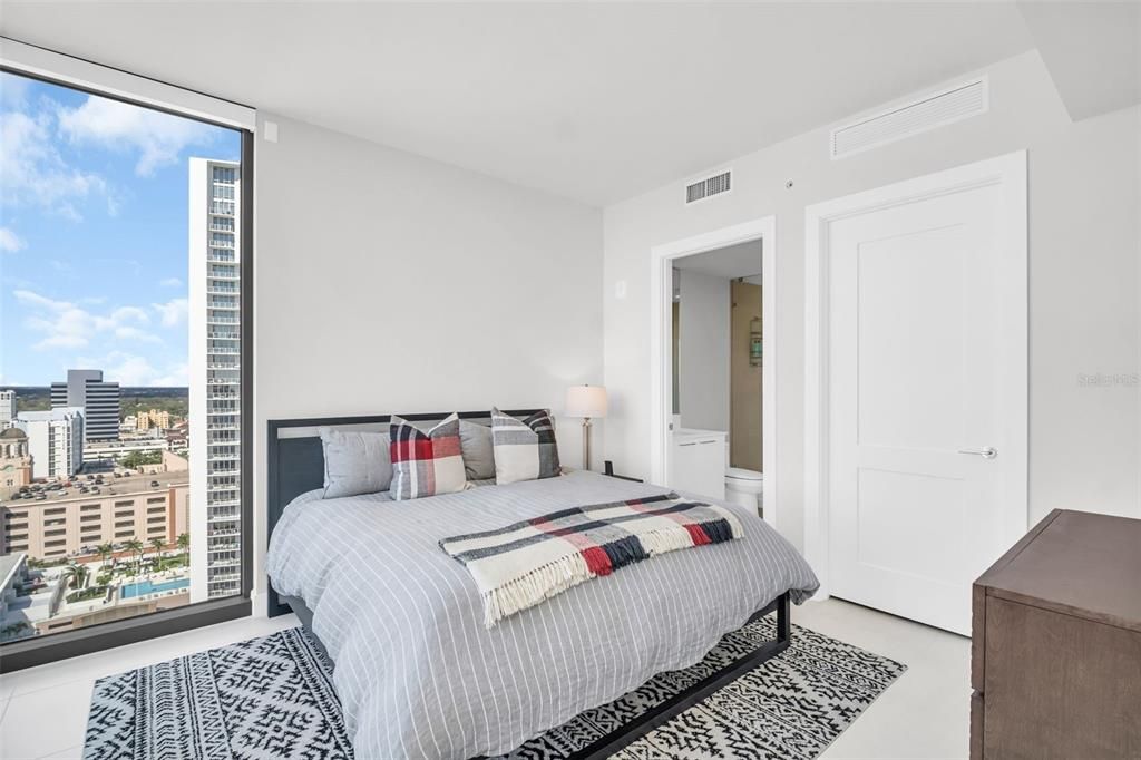 For Sale: $1,199,500 (2 beds, 2 baths, 1663 Square Feet)