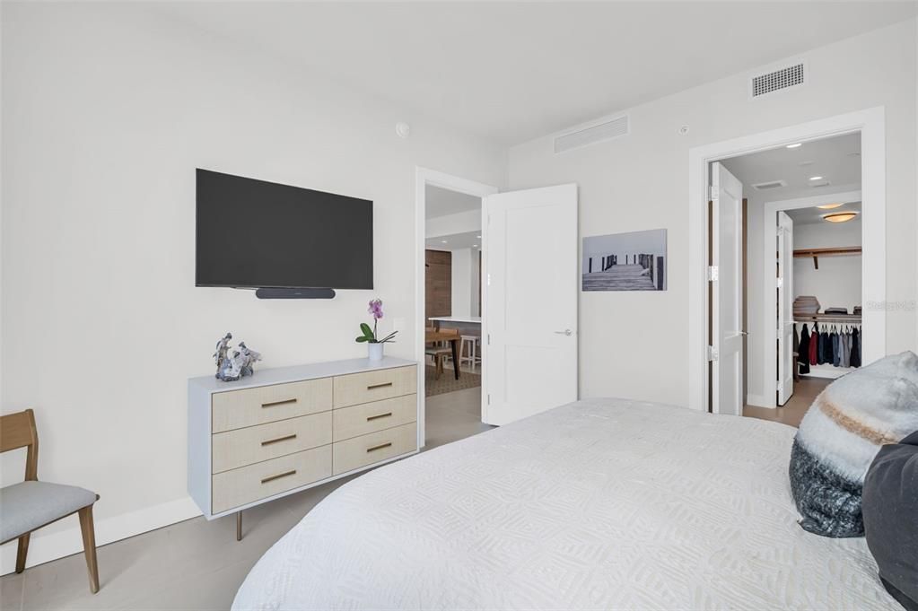 For Sale: $1,199,500 (2 beds, 2 baths, 1663 Square Feet)